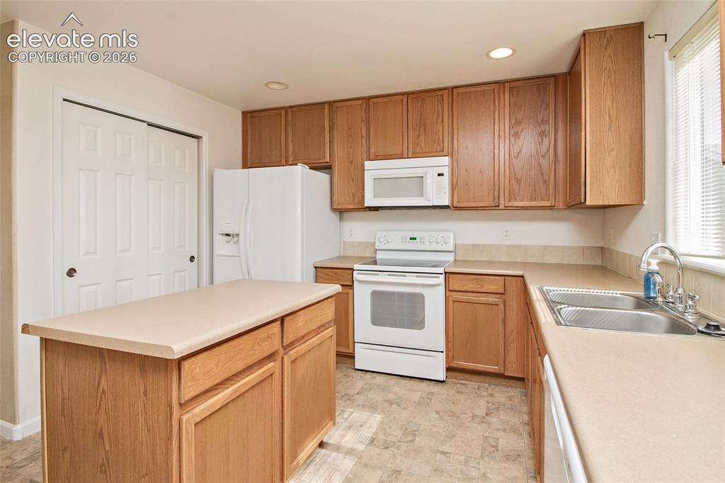 Image 12 of 42: Kitchen