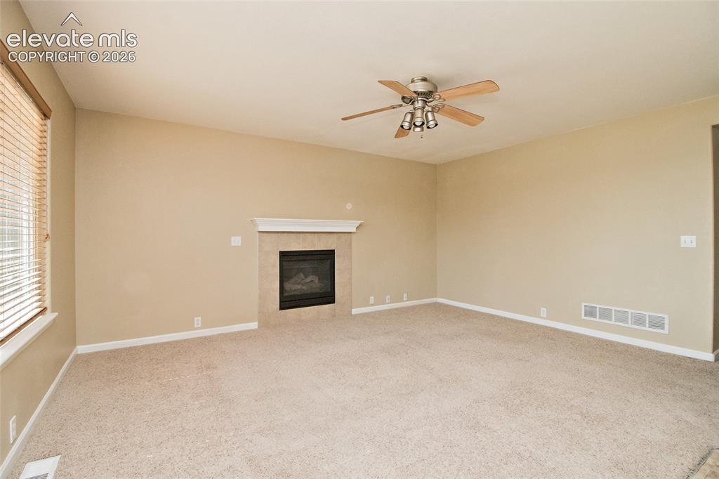 Image 14 of 42: Living Room