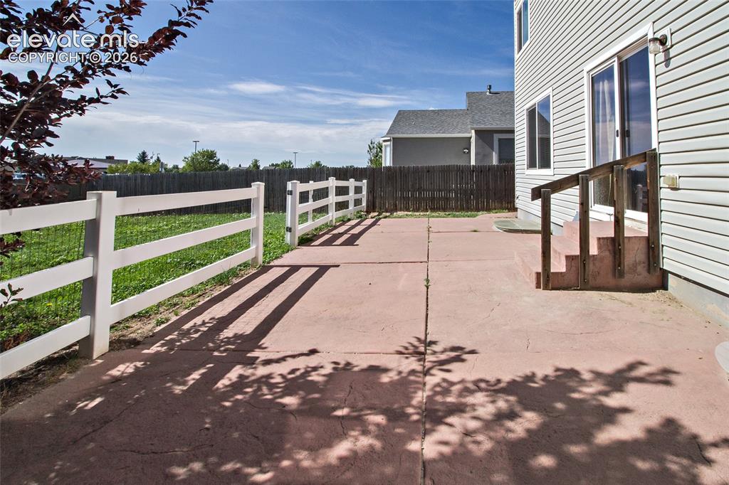 Image 6 of 42: Patio
