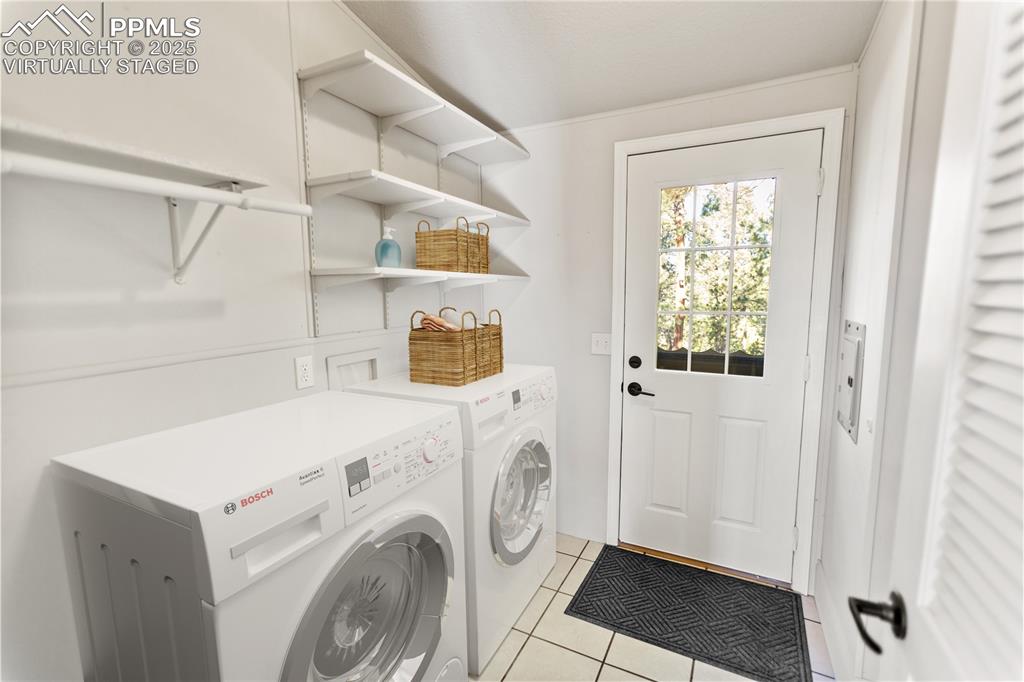 Image 23 of 49: Laundry - Virtually Staged