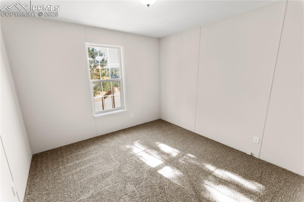 Image 45 of 49: Bedroom 3