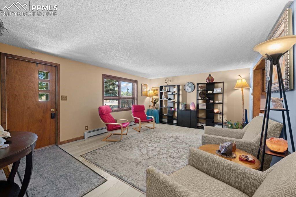 Image 6 of 32: Living Room