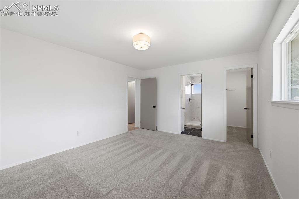 Image 21 of 49: Bedroom