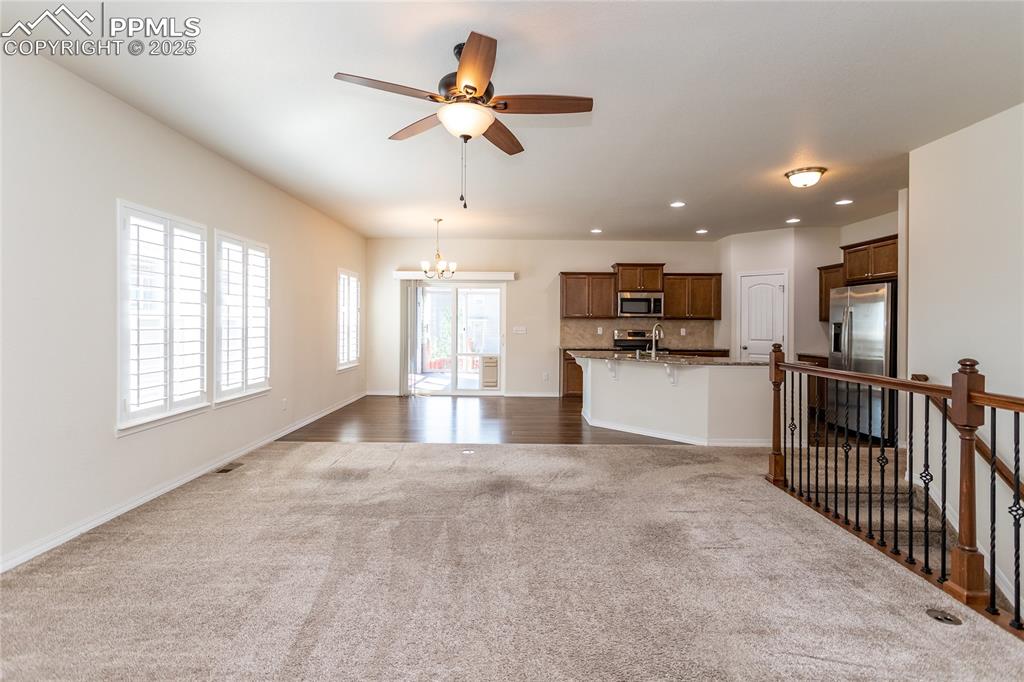 Image 9 of 50: Living Room