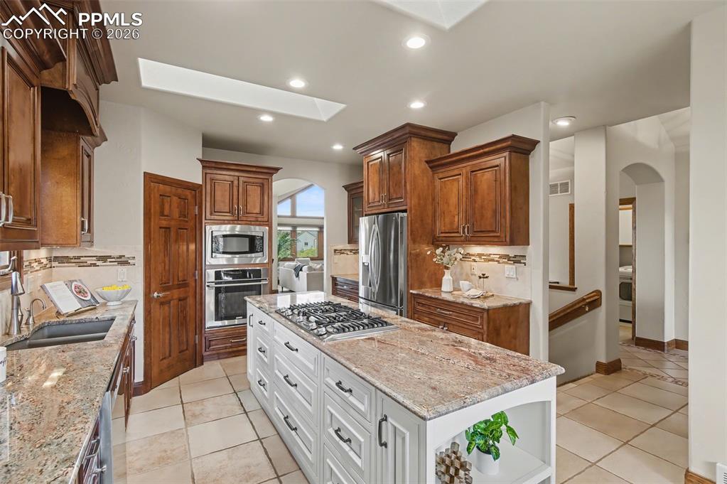 Image 17 of 44: No Description Available