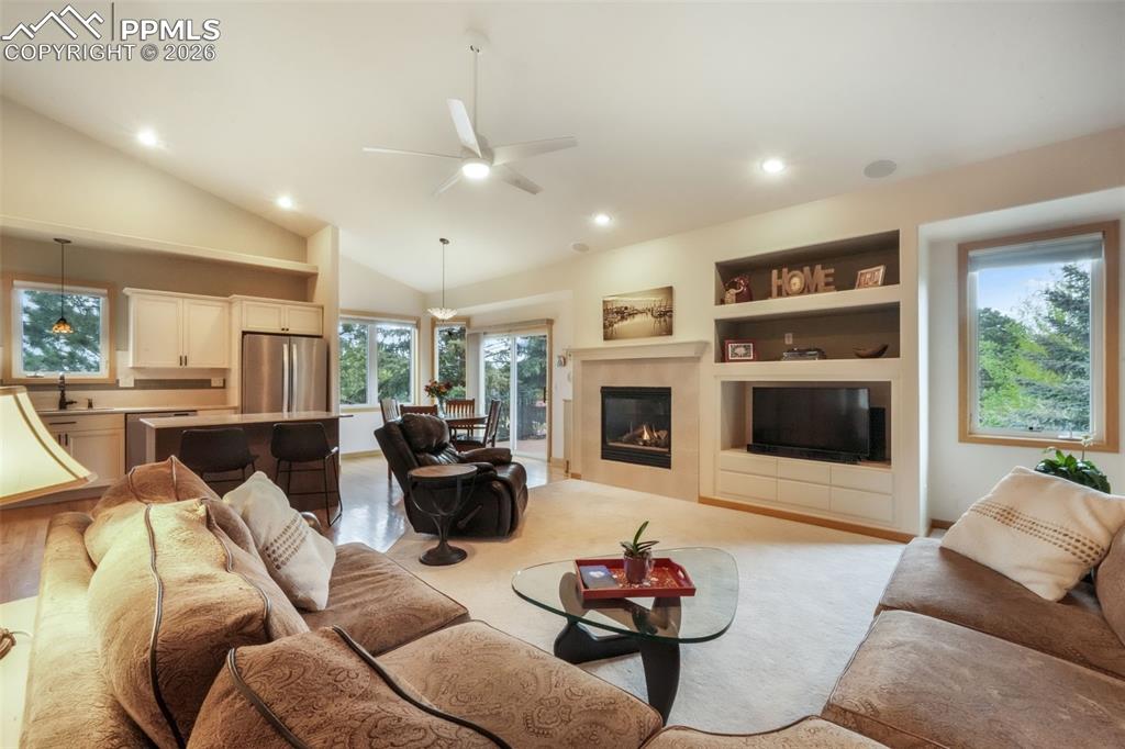 Image 10 of 50: Living Room