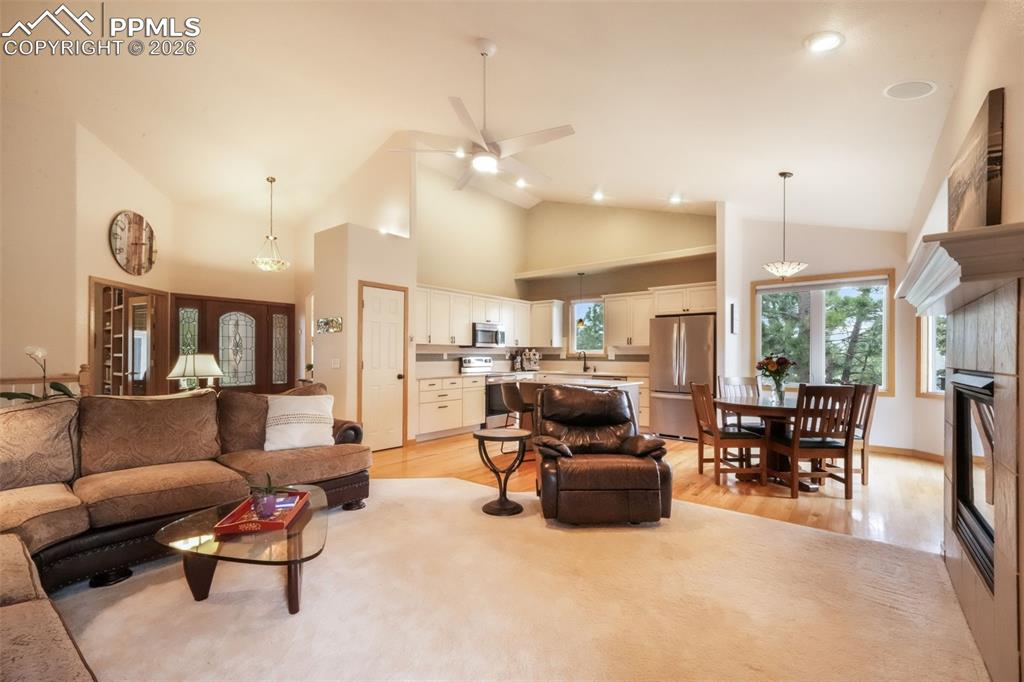 Image 12 of 50: Living Room