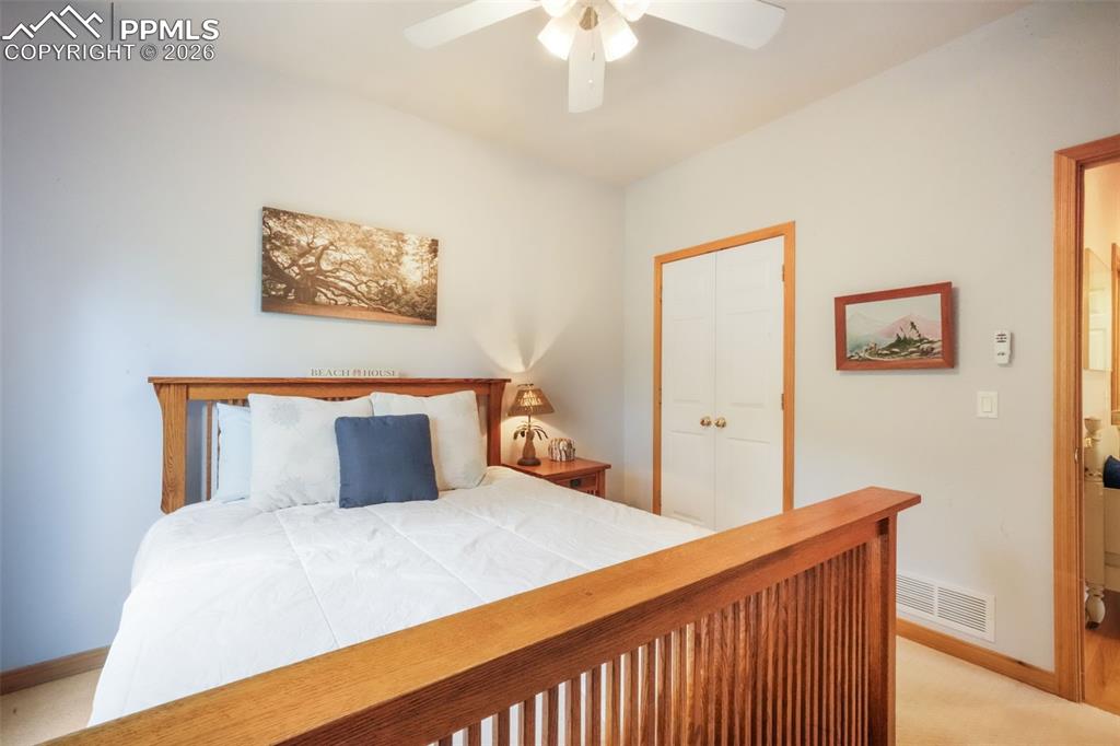 Image 29 of 50: Bedroom