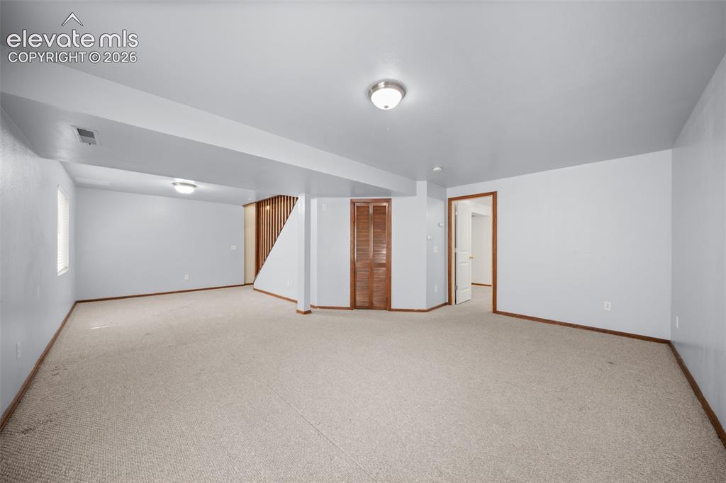 Image 30 of 48: Family Room