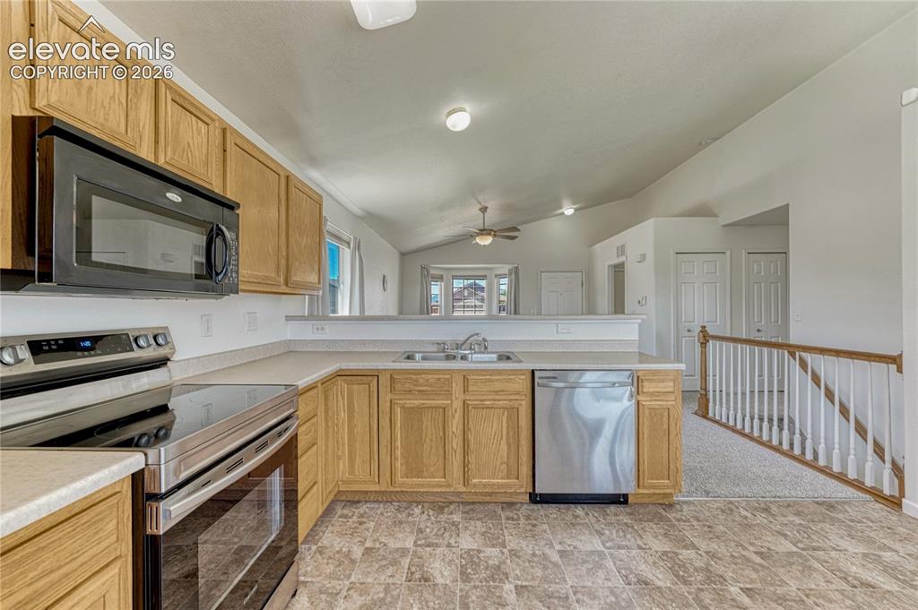 Image 8 of 44: Kitchen