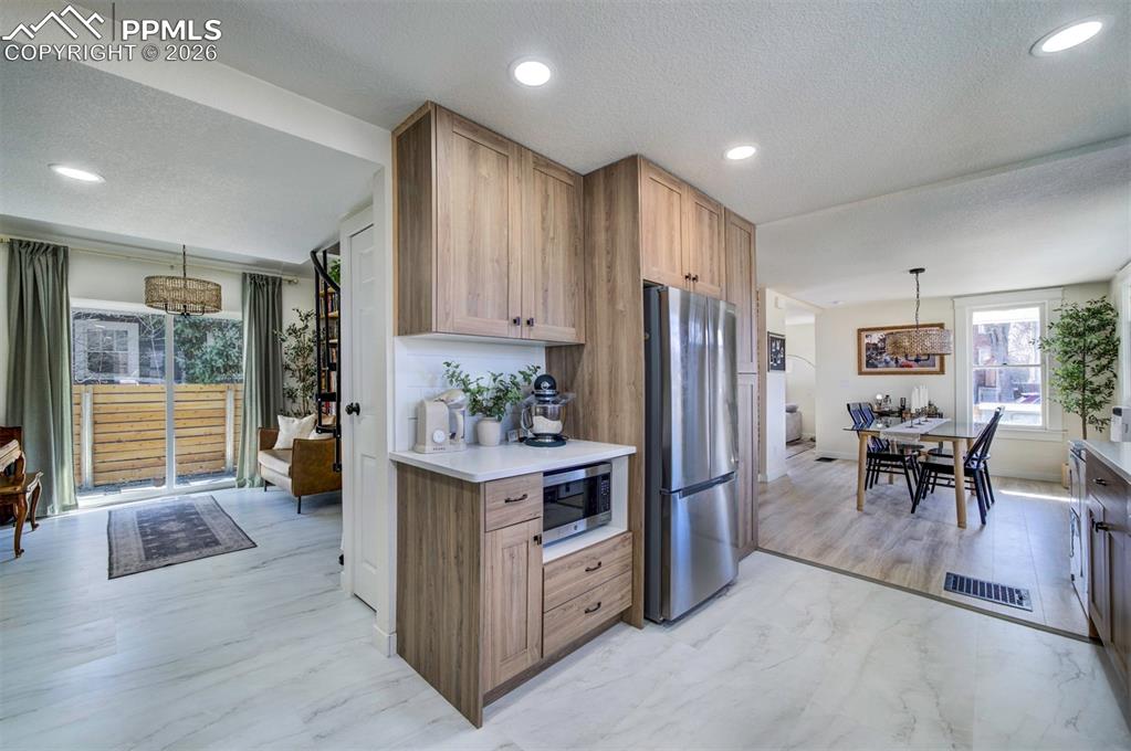 Image 12 of 47: Kitchen