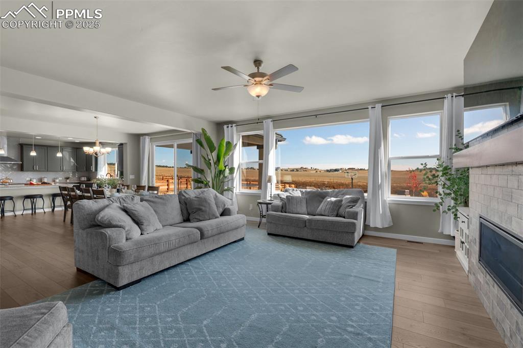 Image 13 of 50: Open Concept