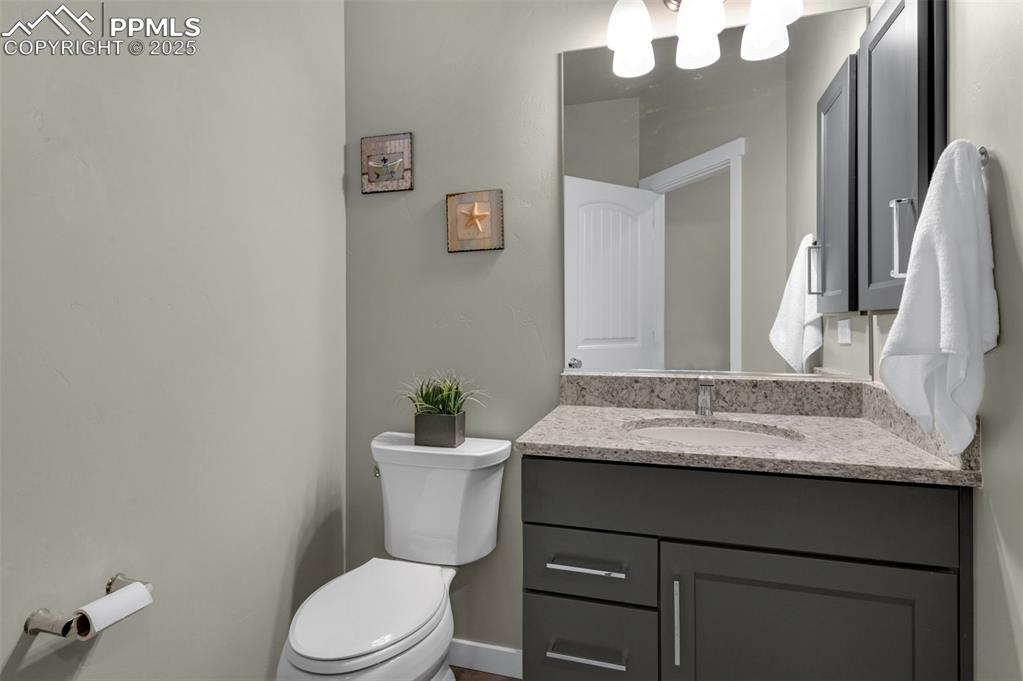 Image 18 of 50: Main Level Half Bath