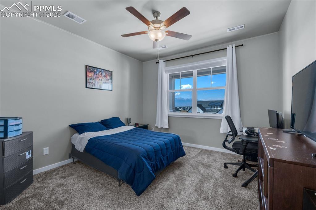 Image 29 of 50: Upper Level Junior Suite