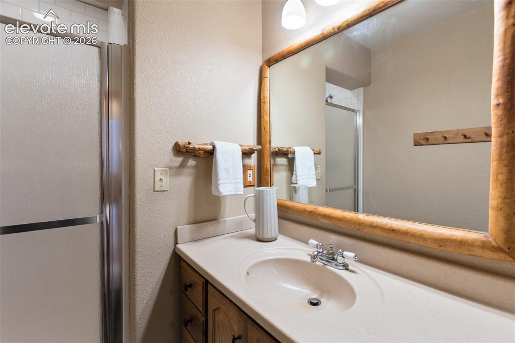 Image 19 of 43: 3/4 Bathroom
