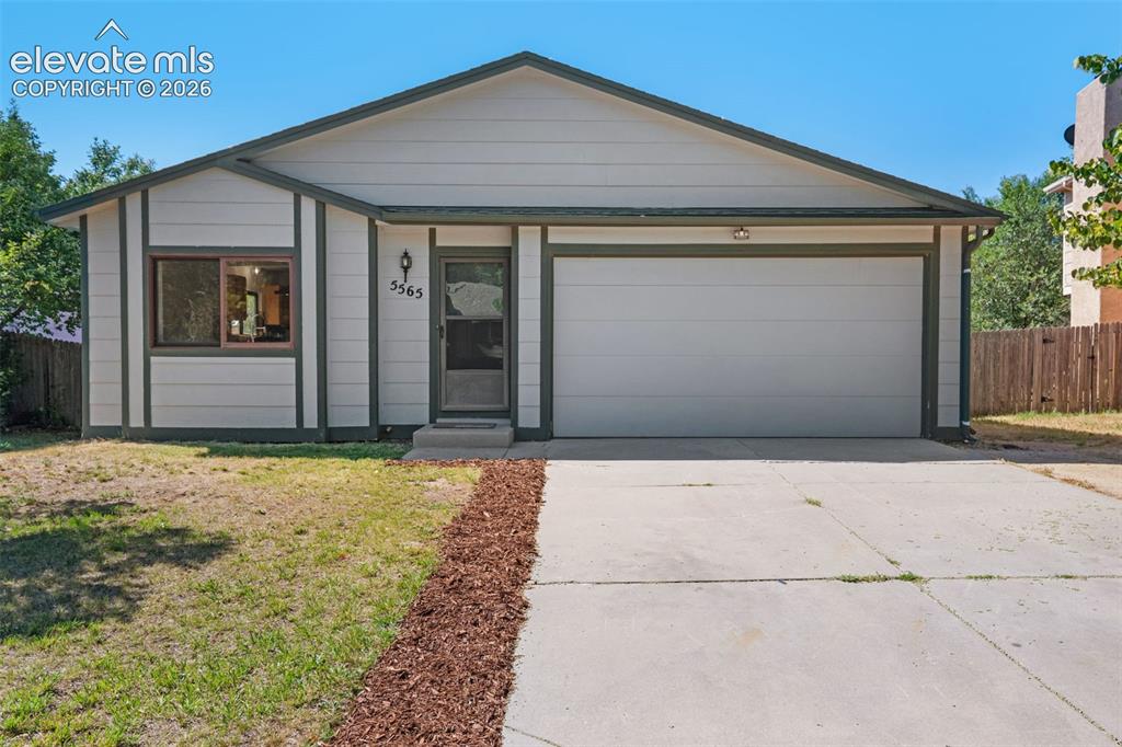 Image 36 of 36: Home is near a newer medical center, near Powes Blvd with many restaurants,