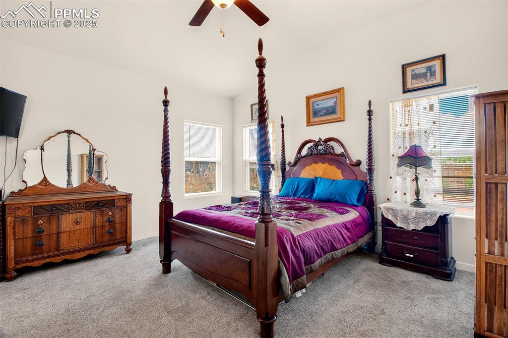 Image 20 of 40: Bedroom