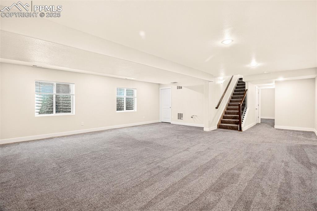 Image 31 of 40: Family Room