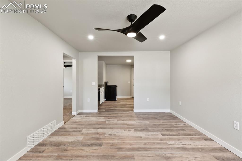 Image 13 of 20: Living Room