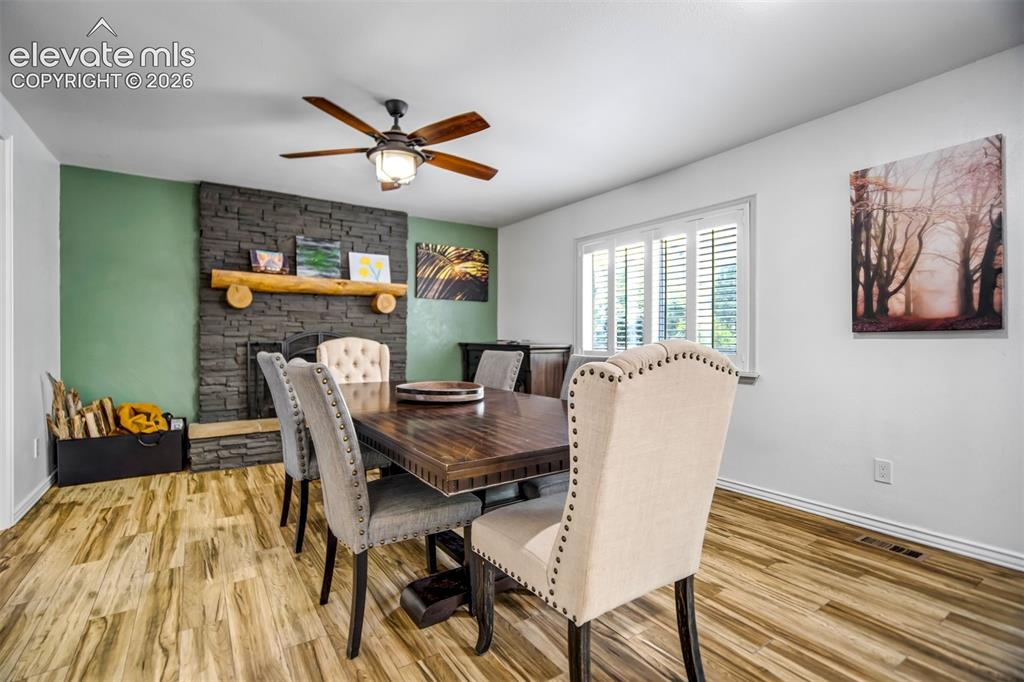 Image 7 of 44: Dining Area