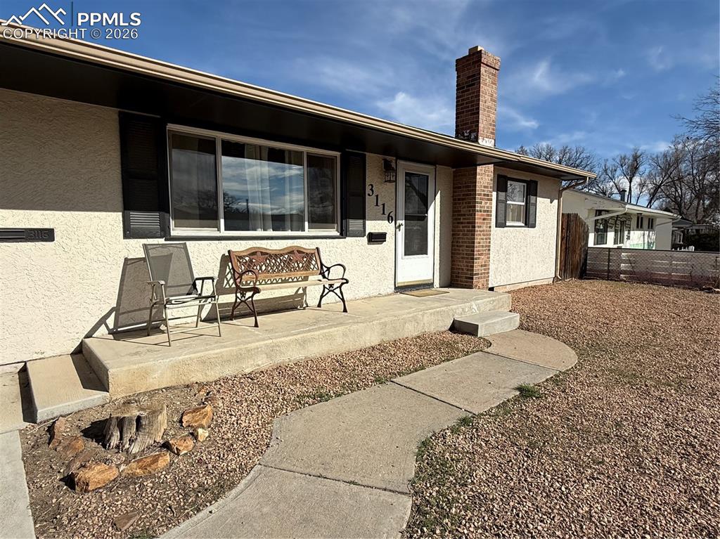 Image 3 of 33: Back of Structure