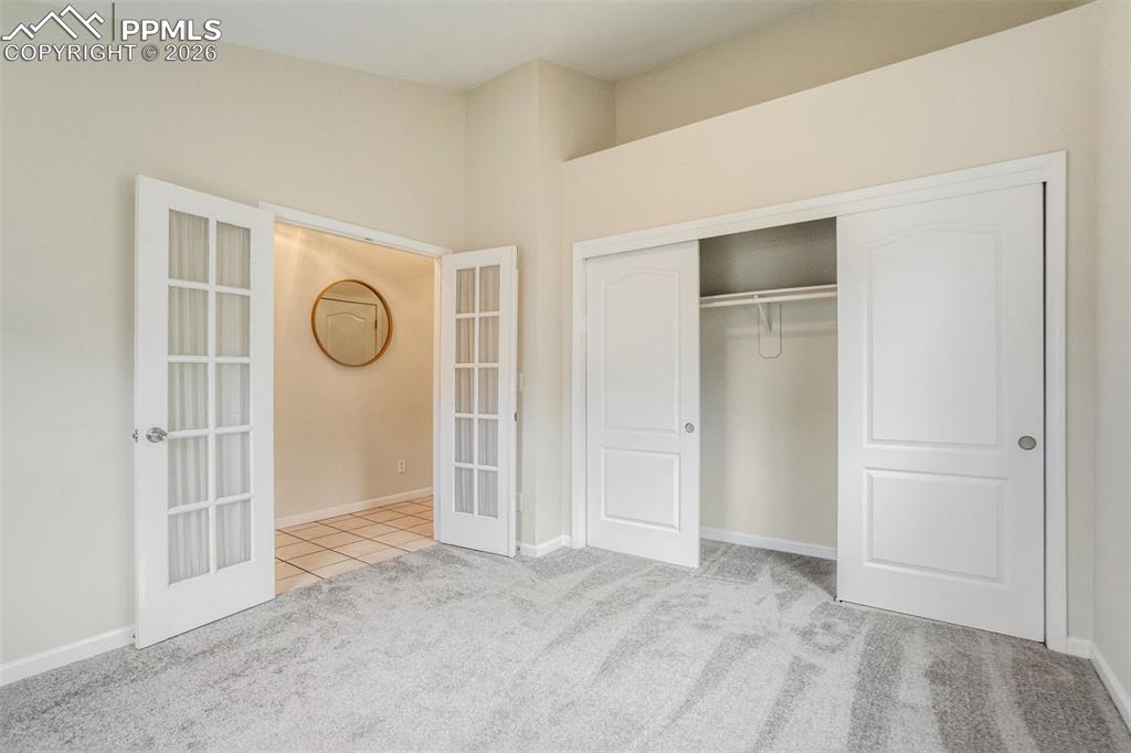 Image 4 of 43: Bedroom