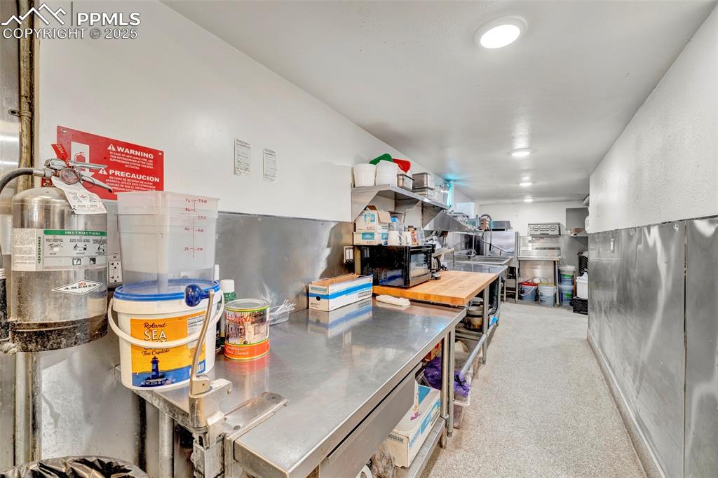 Image 6 of 48: Kitchen