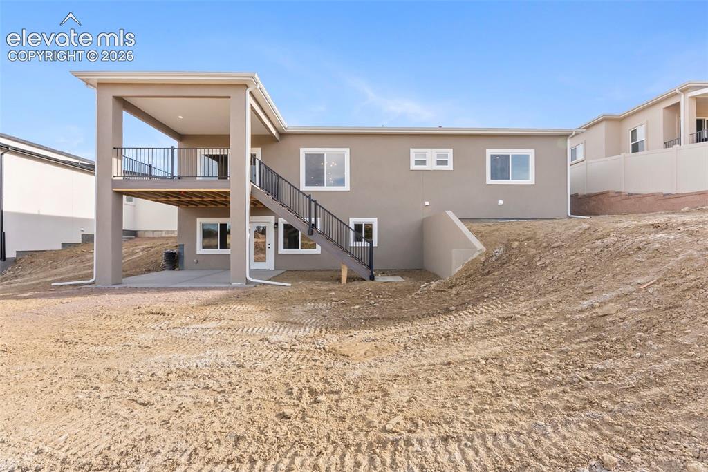 Image 30 of 34: Back of Structure