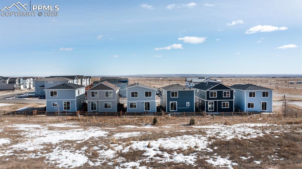 Image 4 of 35: Back of Structure