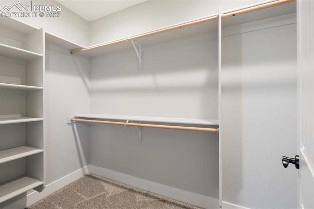 Image 34 of 49: Closet