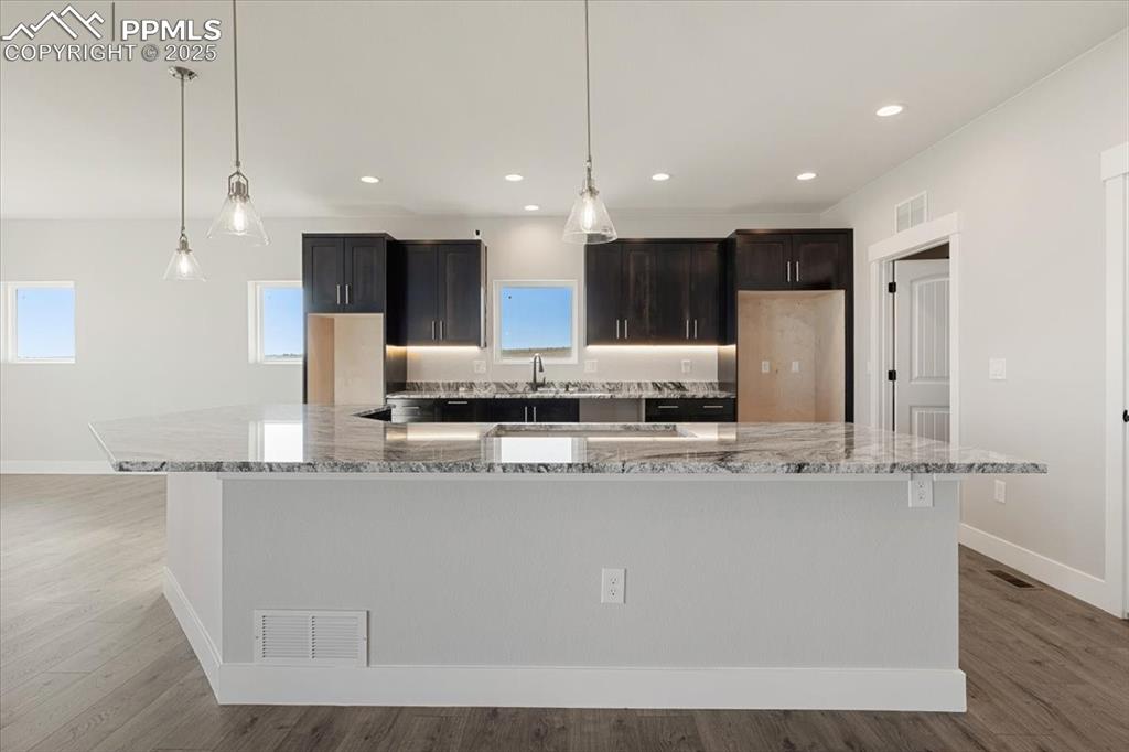 Image 8 of 49: Kitchen