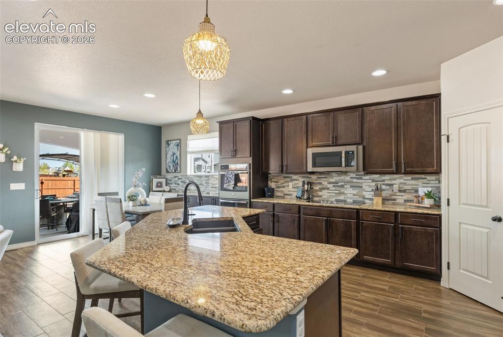 Image 7 of 29: Kitchen