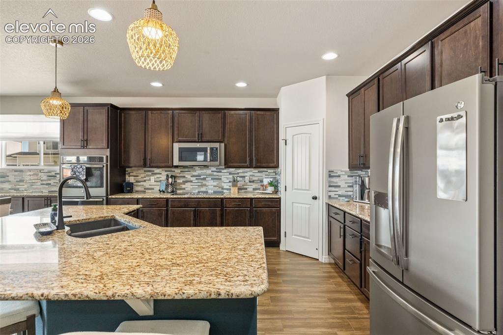 Image 8 of 29: Kitchen