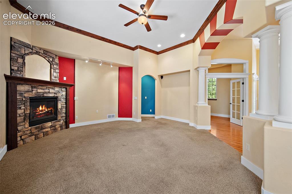 Image 12 of 50: Living Room