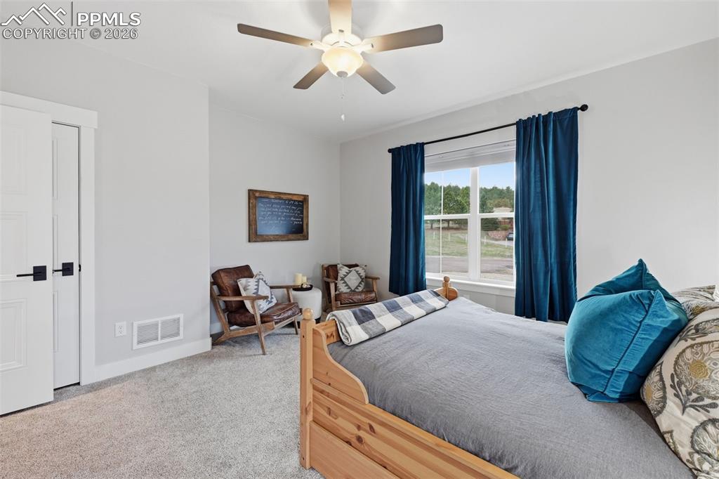 Image 18 of 38: Bedroom