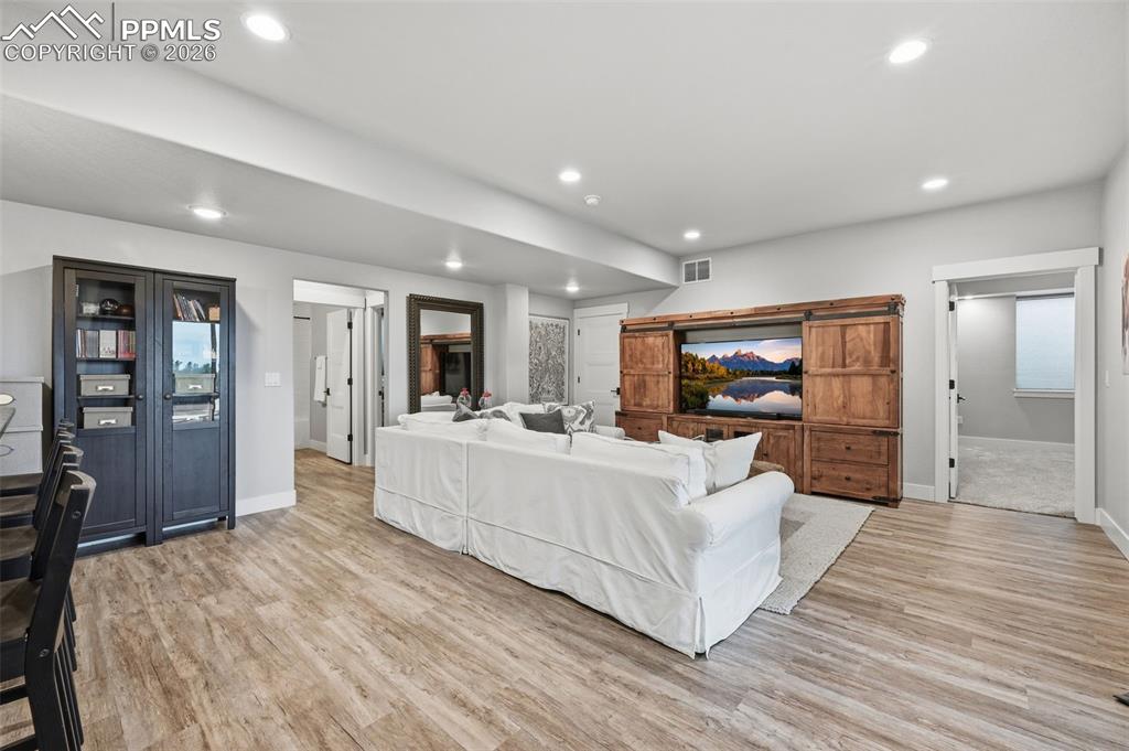 Image 22 of 38: Family Room