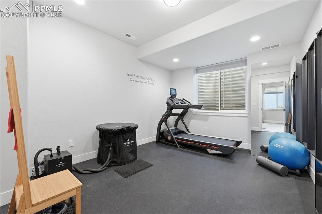 Image 25 of 38: Exercise Room