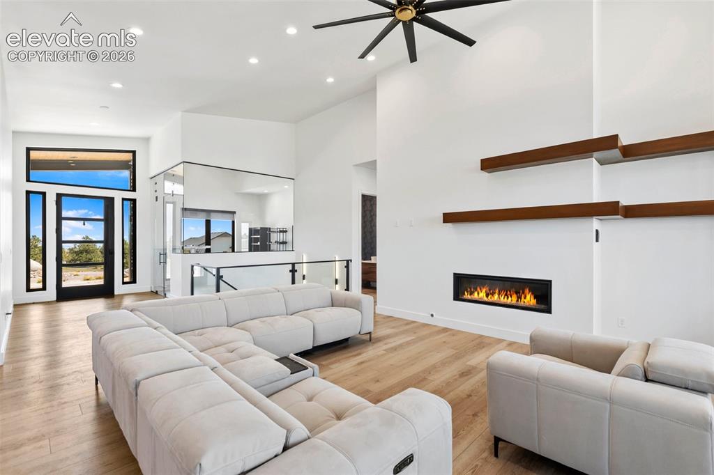 Image 15 of 50: Living Room