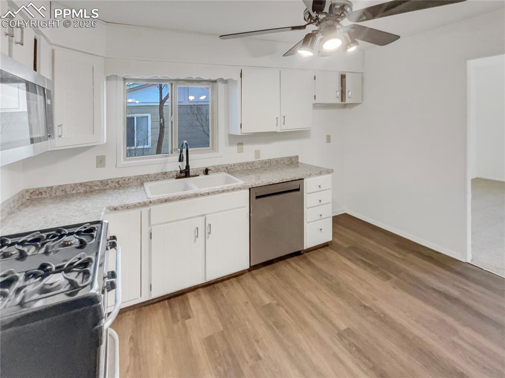 Image 13 of 16: No Description Available