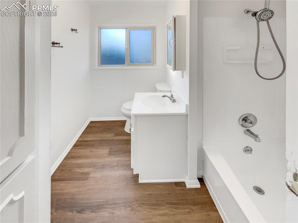 Image 9 of 16: No Description Available