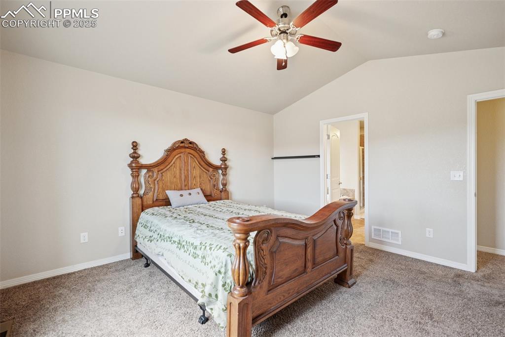 Image 15 of 48: Nice ceiling fan!