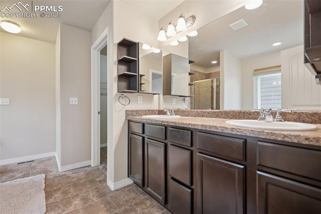 Image 16 of 48: Primary bath with Granite