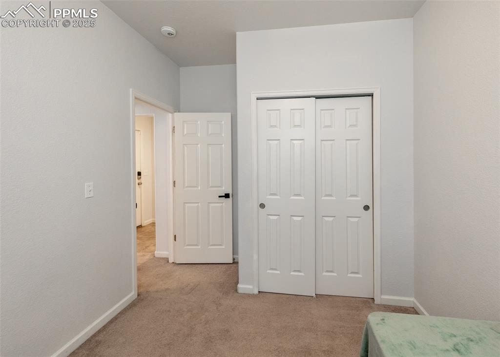 Image 10 of 32: Bedroom