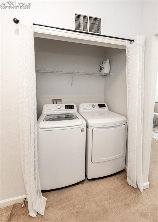 Image 21 of 32: Laundry