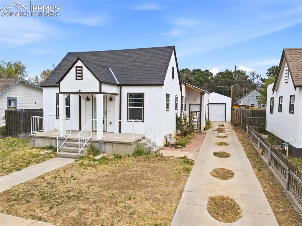 Image 2 of 34: Front of Structure