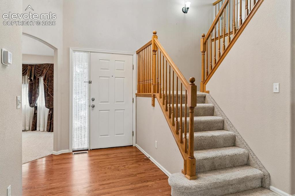 Image 4 of 33: Entry