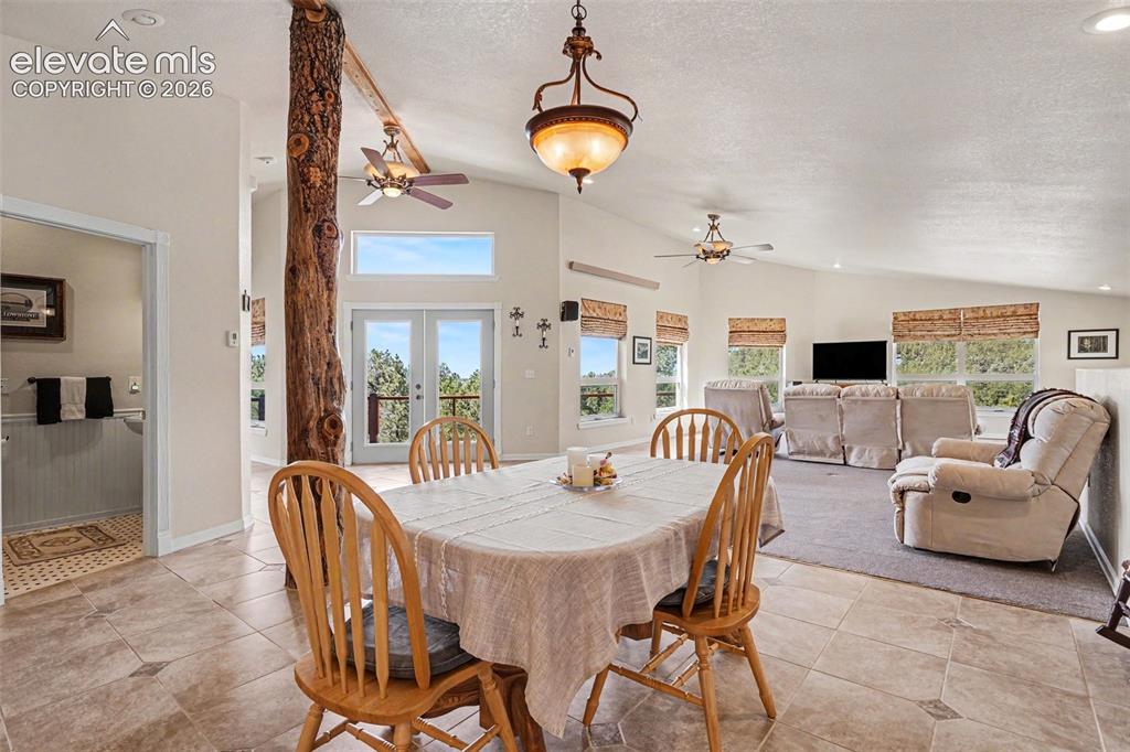 Image 16 of 48: Dining Area