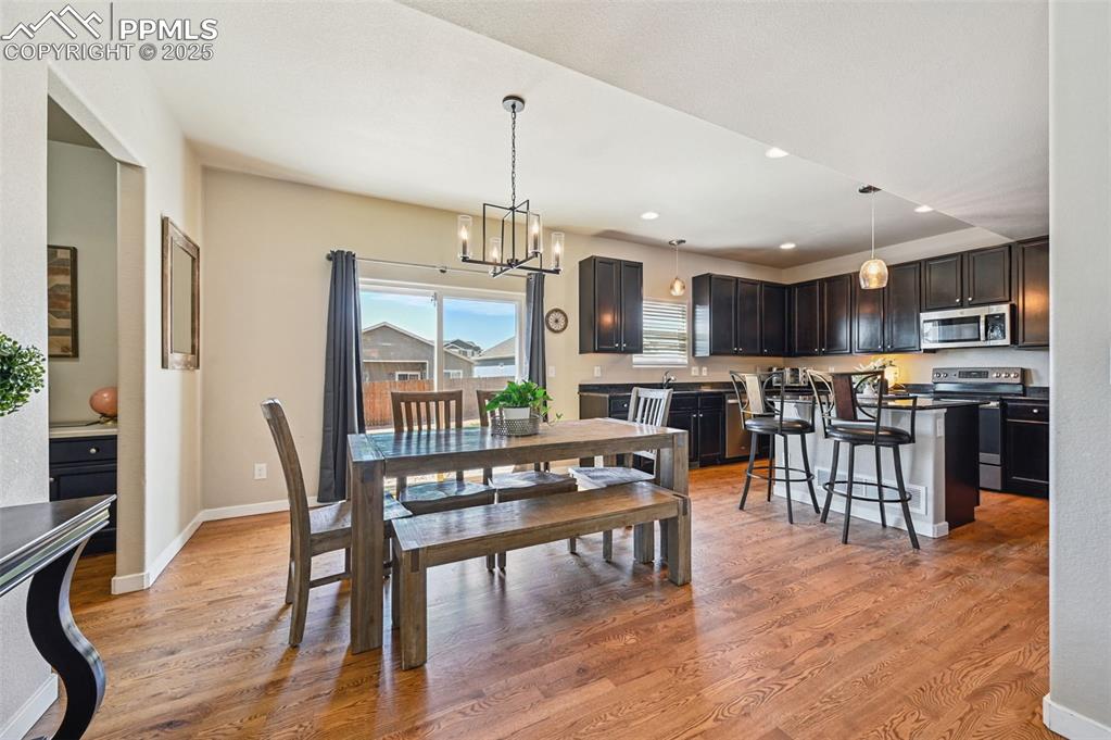 Image 10 of 49: Dining Area
