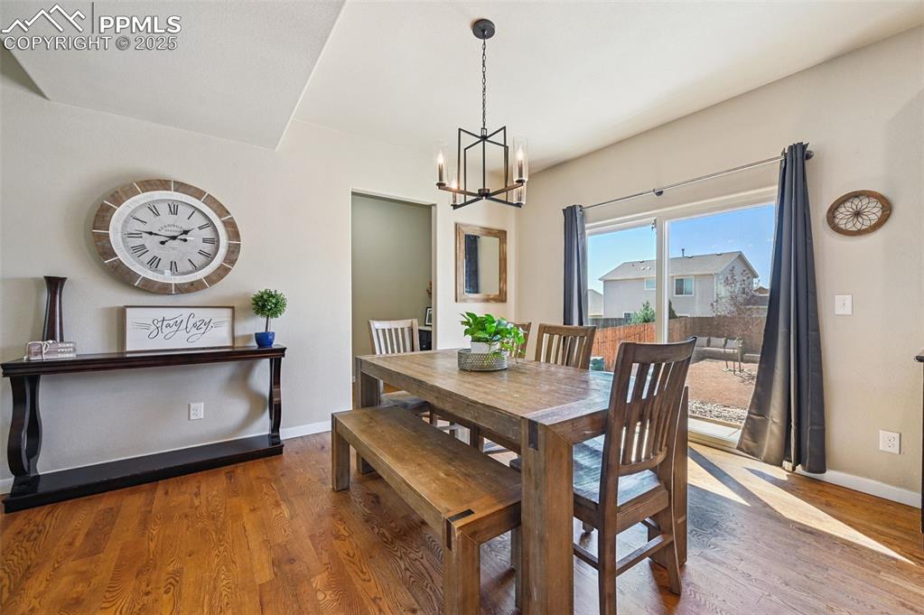 Image 9 of 49: Dining Area