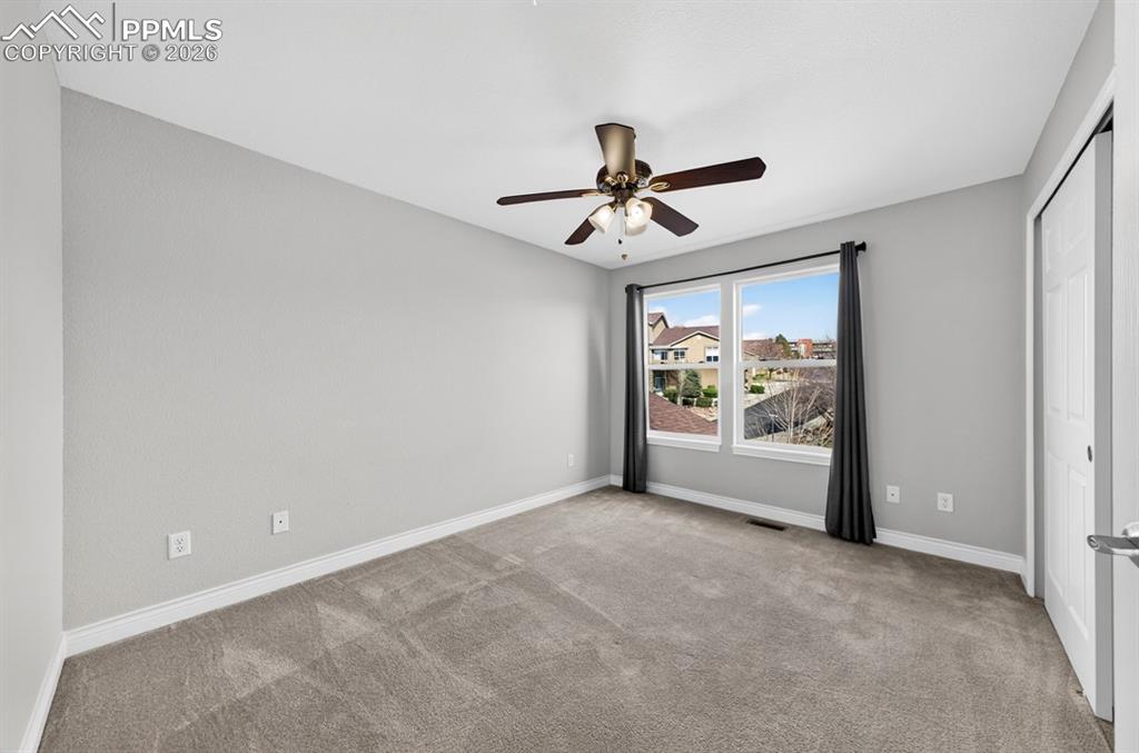 Image 10 of 21: Bedroom